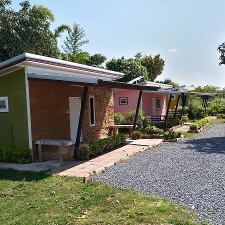 Baan Hin Sai Suay Hotel Nong Sarai Eksteriør billede