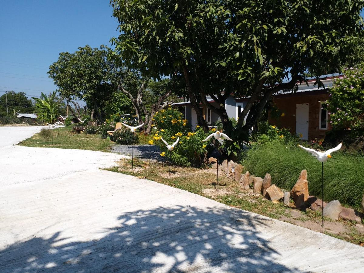 Baan Hin Sai Suay Hotel Nong Sarai Eksteriør billede